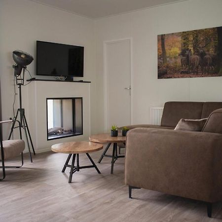 6-Persoons Veluwe Villa 부투이젠 외부 사진