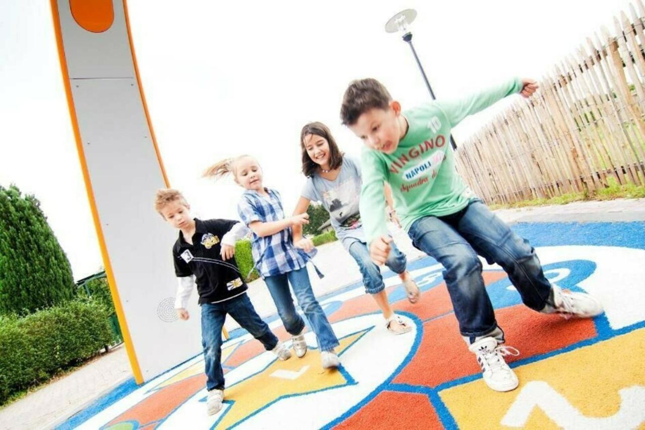 6-Persoons Veluwe Villa 부투이젠 외부 사진