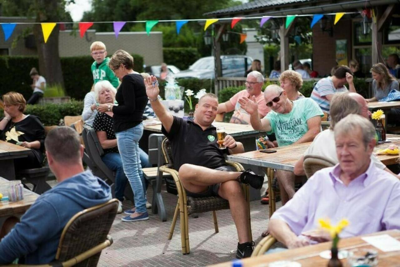 6-Persoons Veluwe Villa 부투이젠 외부 사진